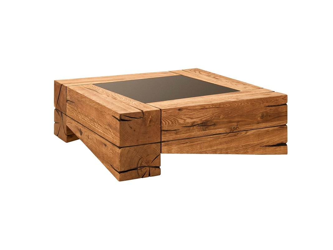 Tisch aus Holzblöcken